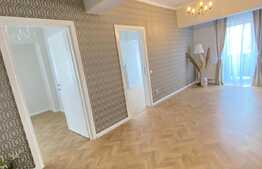 Finisaje noi, parcare, lift, 2 bai, etaj intermediar, bloc nou