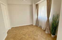 Finisaje noi, parcare, lift, 2 bai, etaj intermediar, bloc nou