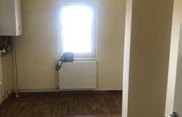 3 camere, decomandat, renovat,  pod, zona Muncitorilor