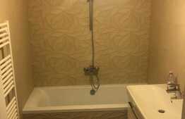 3 camere, decomandat, renovat,  pod, zona Muncitorilor