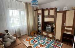 4 camere decomandate, garaj, zona Restaurant Regal