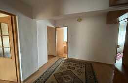 4 camere decomandate, garaj, zona Restaurant Regal