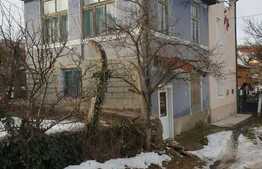 Casa de vanzare tip duplex in Dezmir