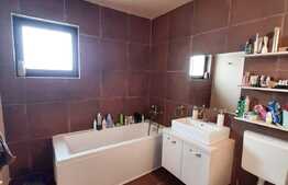 Suprafata generoasa, parcare, acces restrictionat, zona Terra