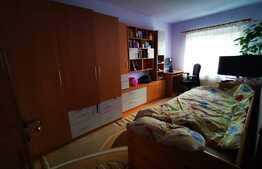 Apartament cu 4 camere, 81 mp, decomandat, etaj intermediar, zona Piata Flora