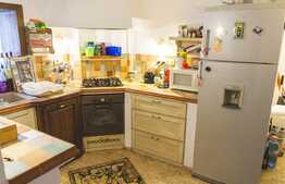 Urgent!! Casa de Vanzare, 4 camere, zona Centrala