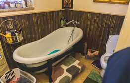 Urgent!! Casa de Vanzare, 4 camere, zona Centrala