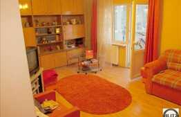 Vanzare apartament 3 camere, 65 mp utili, loc parcare si 2 boxe la susbol!