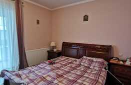 Apartament de vis! 4 camere, terasa, parcare, la cheie, imobil tip vila!