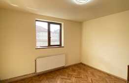 Casa recent renovata, 3 locuri parcare, zona Auchan Iris