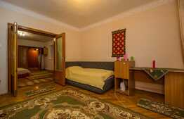 Casa de vanzare, 160 mp utili, Schei