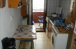 Vanzare apartament decomandat cu 4 camere in zona Mehedinti! Loc de parcare!