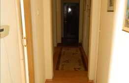 Vanzare apartament decomandat cu 4 camere in zona Mehedinti! Loc de parcare!