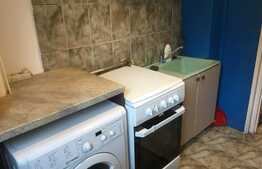 Apartament cu o camera, decomandat, zona Strazii Al. Vlahuta