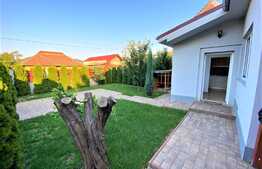 Casa Individuala Intre Lacuri