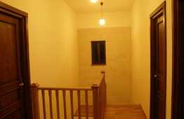 Casa de vanzare, 235 mp utili, Harman