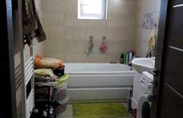 3 camere decomandate, 56 mp, posibilitate parcare, zona Florilor