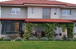 Casa spatioasa, teren 2036 mp, panorama superba, in Campenesti