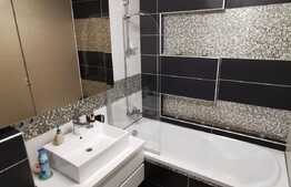 Apartament 3 camere, 67 mp, parcare, zona Vivo!