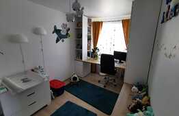 Apartament 3 camere, 67 mp, parcare, zona Vivo!