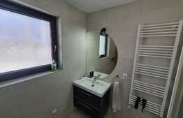 Apartament de LUX, 3 camere, terasa 25mp, balcon, parcare subterana! Zona Terra!