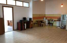 Spatiu birou, 100 mp, imobil mixt, zona P-ta 1 Mai !