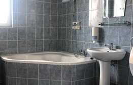 Duplex 600 mp, teren 2400 mp, 10 parcari, zona Grand Hotel Italia