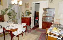 Apartament 3 camere, 115 mp utili, semidecomandat, boxa la subsol, zona zero!