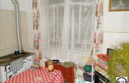 Apartament 3 camere, 115 mp utili, semidecomandat, boxa la subsol, zona zero!