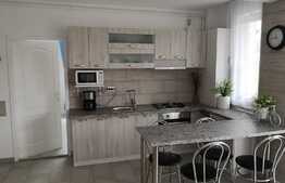 Apartament semidecomandat cu 2 camere, etaj intermediar, si balcon cu orientare sudica!