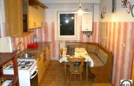 De vanzare 3 camere decomandate, 71 mp, zona Kaufland. Garaj inclus!