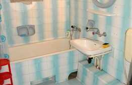 De vanzare 3 camere decomandate, 71 mp, zona Kaufland. Garaj inclus!