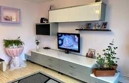 3 camere decomandate, 65 mp, parcare, zona strazii Arinilor