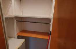 Garsoniera pozitionata pe 13 Decembrie cu loc de parcare!