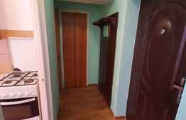 Garsoniera pozitionata pe 13 Decembrie cu loc de parcare!