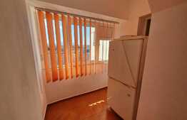 Garsoniera pozitionata pe 13 Decembrie cu loc de parcare!