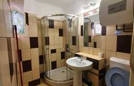 Garsoniera pozitionata pe 13 Decembrie cu loc de parcare!