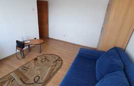 Garsoniera pozitionata pe 13 Decembrie cu loc de parcare!