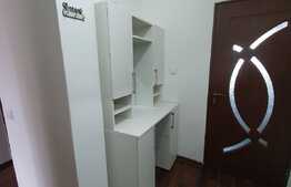 Apartament de 2 camere, la casa, curte de 30 mp, in Tractorul!