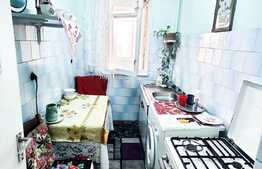 Apartament cu 2 camere, decomandat, 40 mp + balcon, zona Mc Donalds Minerva