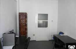 Apartament de vanzare cu 3 camere, decomandat, 116 mp,  in zona Centrala