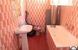 Apartament de vanzare cu 3 camere, decomandat, 116 mp,  in zona Centrala