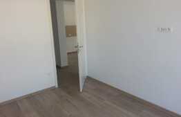 Studio nemobilat, 44 mp, boxă și parcare, zona Coresi!