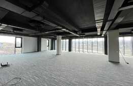 Etaj open space, finisat clasa A. 