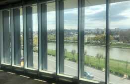 Etaj open space, finisat clasa A. 