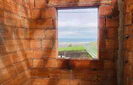 Duplex 110mp utili, teren 375mp in Dezmir