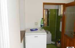 2 camere de vanzare , boxa depozitare, posibilitate mansardare