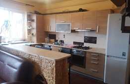 Apartament pe 2 nivele, 3 camere, 74mp! Zona strazii Stejarului