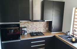 Triplex 90 mp utili, in Sanpetru Brasov