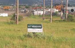 Teren Intravilan pentru constructii hale 7186 mp, zona centurii Emerson